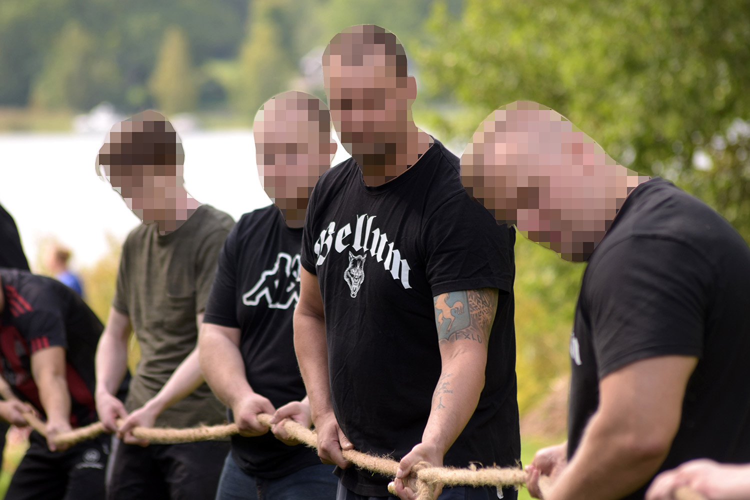 Svart t-shirt (äldre upplaga) - Bild 3